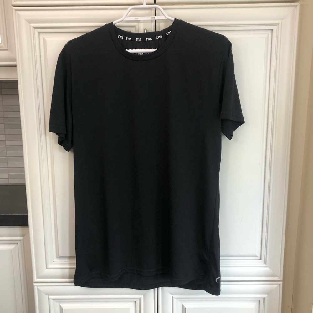 Zyia Active crop men’s athletic shirt